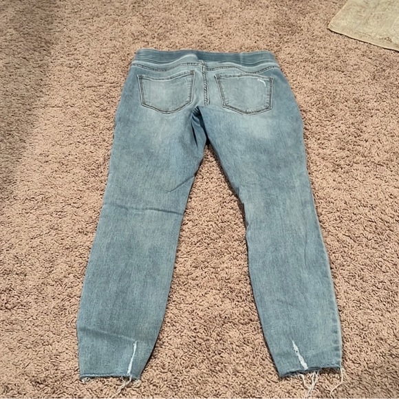 Two Pair Old Navy RockStar Petite Size 4 - Picture 3 of 10